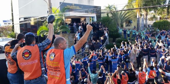 Ato em Catalão contra o fechamento do TRT em Goiás