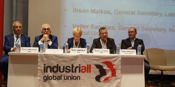 Sindicalistas da Força participam da abertura da Conferência Mundial para os trabalhadores das Indústrias Químicas
