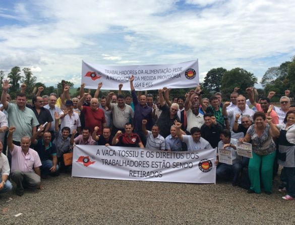 Trabalhadores da Alimentação realizam ato em defesa dos direitos e do emprego em Limeira