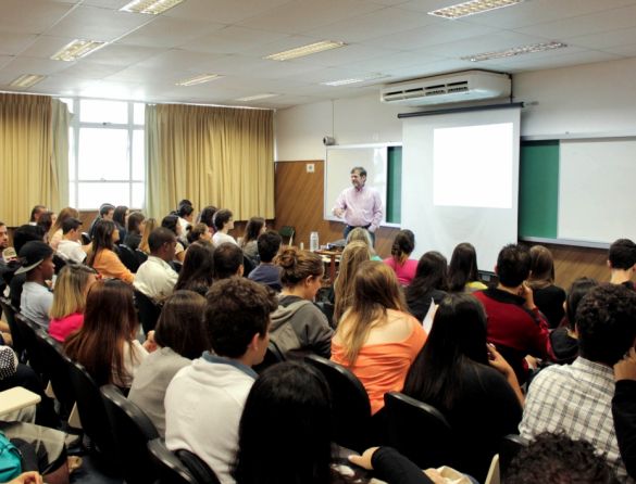 sala-de-aula-faculdade