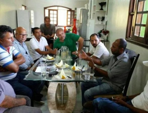 Dirigentes do Sintepav BA - construção pesada - realizam reunião com prefeito de Sobradinho