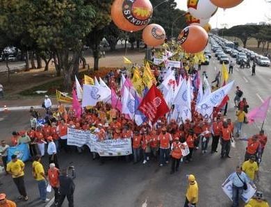 Oposição e centrais vão tentar mudar regras