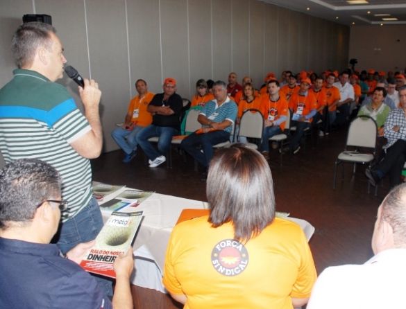 Plenária da Força Sindical Paraná debate crise e fortalecimento da Central no país