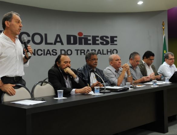 O Dieese para os trabalhadores