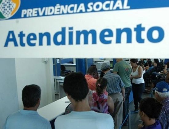 INSS suspende a análise de novos benefícios após reforma