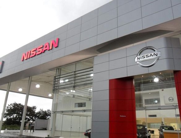 Renault pede reunião de acionistas sobre futuro com Nissan