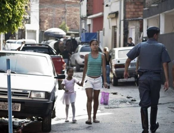 Condições de vida são mais baixas em áreas longe dos centros, diz IBGE