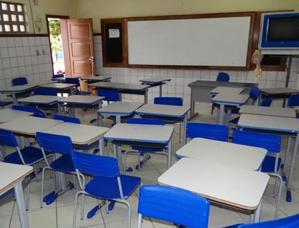 Mais da metade dos brasileiros não tem diploma do ensino médio, aponta OCDE