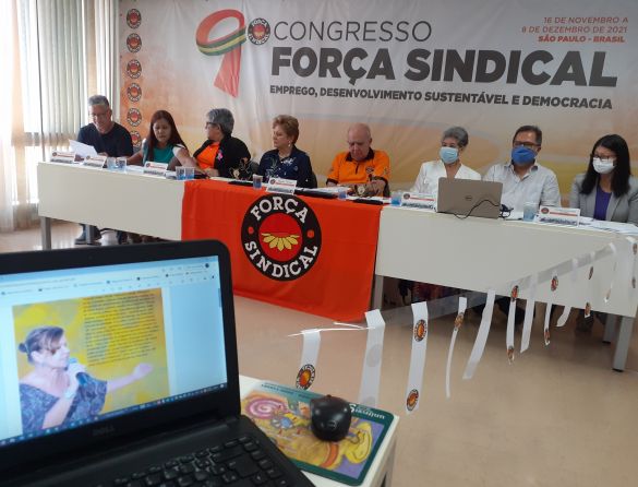 Lideranças sindicais recebem Prêmio Nair Goulart durante 9º Congresso da Força