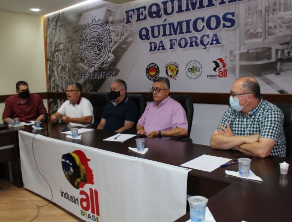 Seminário “Brasil: Indústria, Emprego e Desenvolvimento” marca primeiro ano da IndustriALL Brasil