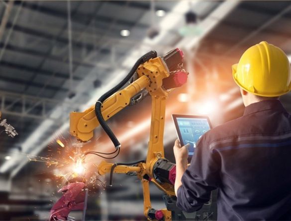 Atividade industrial desacelera em novembro, diz CNI