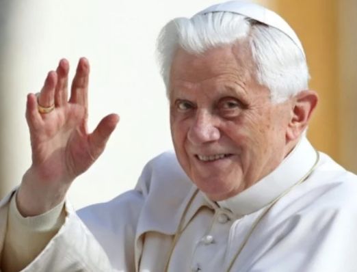 Nota: Lamentamos a  Morte do Papa Bento XVI