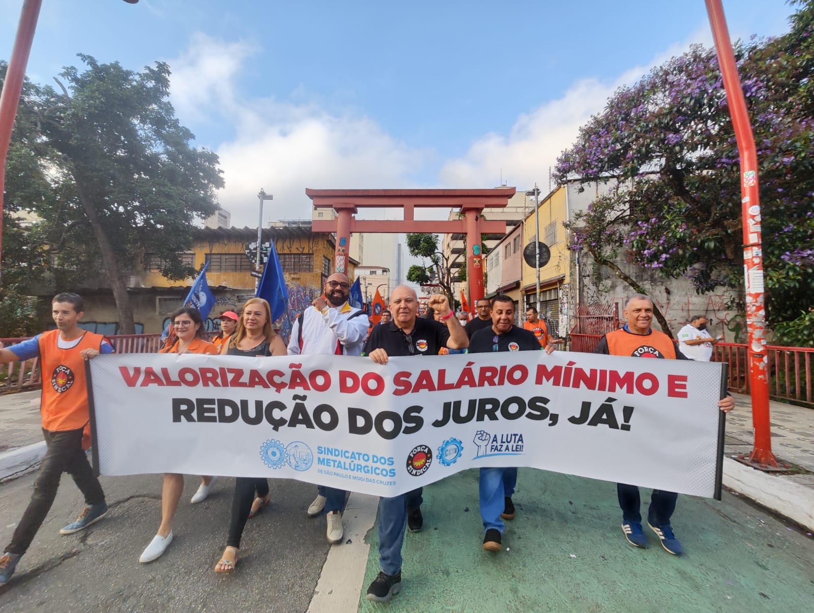 Sindicalistas da Força seguem em caminhada até ato do 1º de Maio Unificado