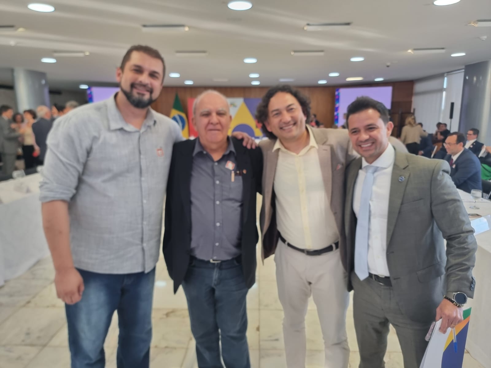 Presidente da Força, Miguel Torres, participa de reunião do Conselhão